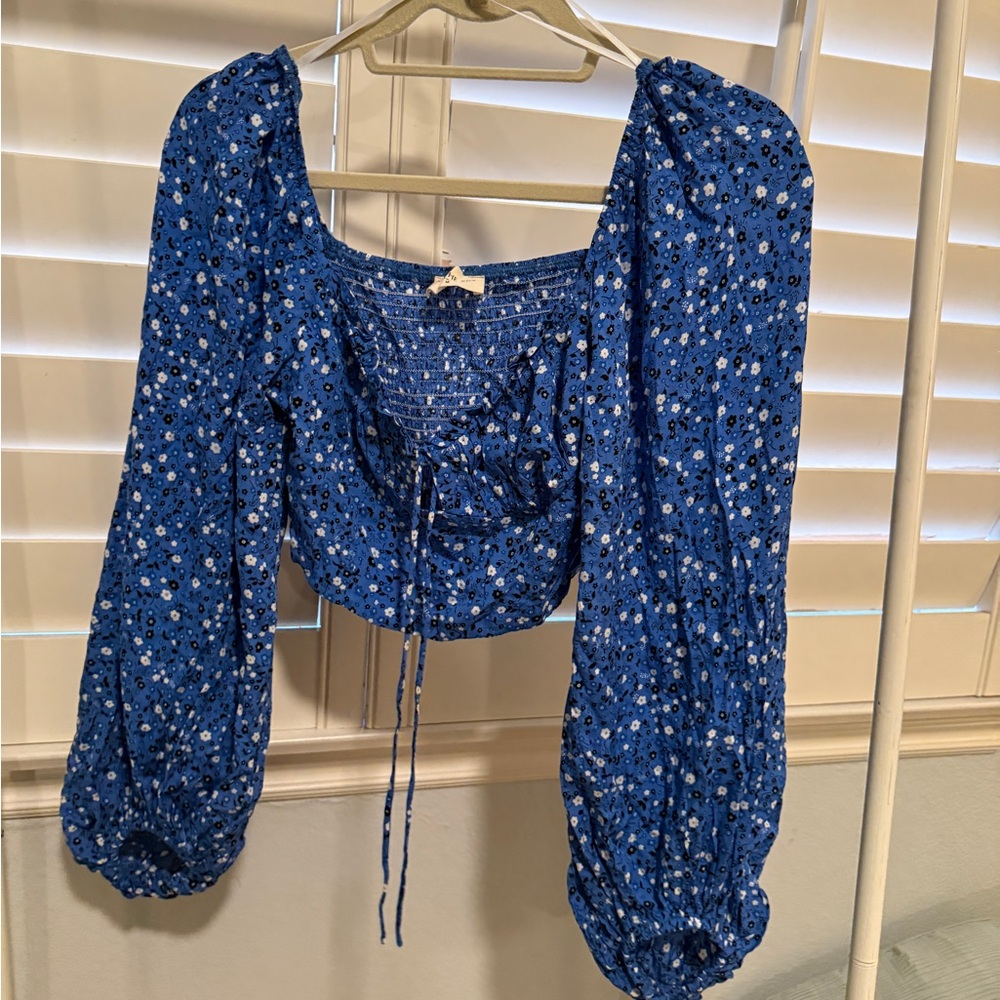 Urban Outfitters Blue Floral Crop Top